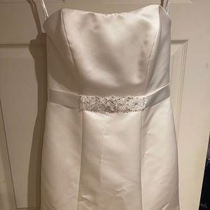 David’s Bridal Strapless Wedding Dress